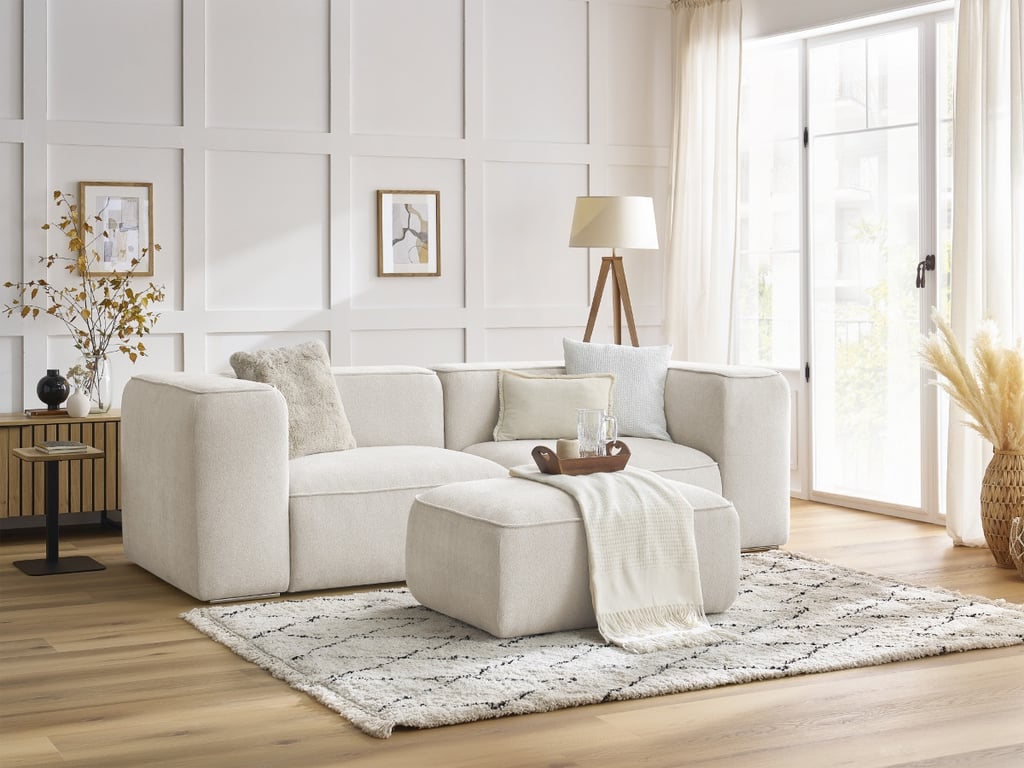 Produit similaire: Canapé droit fixe 2 places ZEPHYR avec pouf blanc BOBOCHIC