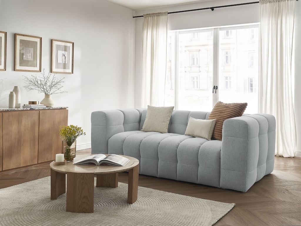 Produit similaire: Canapé droit convertible 3 places CLOUD tissu lisse gris clair BOBOCHIC