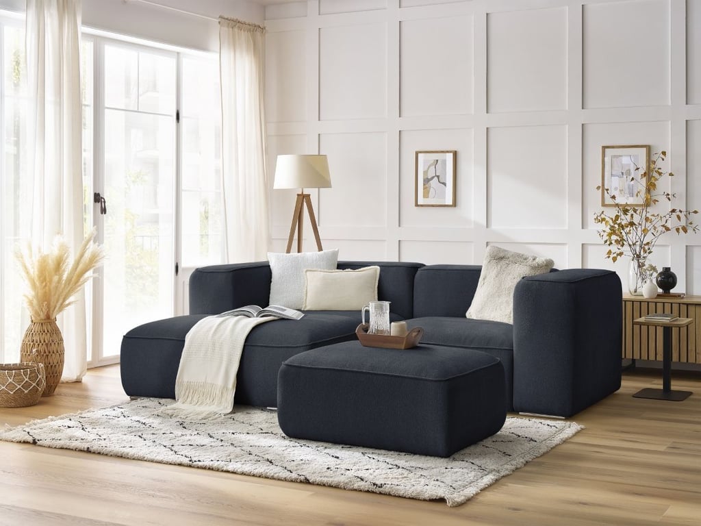 Produit similaire: Canapé d'angle fixe compact ZEPHYR avec pouf bleu foncé angle gauche BOBOCHIC 4 places