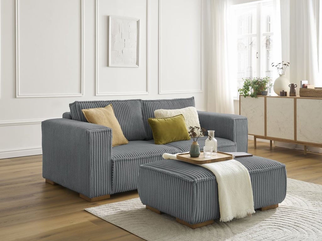 Produit similaire: Canapé droit fixe 2 places CHELSEA gros côtelé doux avec pouf gris foncé BOBOCHIC