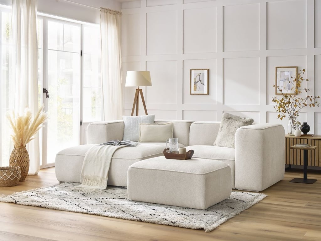 Produit similaire: Canapé d'angle fixe compact ZEPHYR avec pouf blanc angle gauche BOBOCHIC 4 places