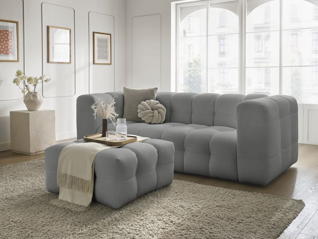 Produit similaire: Canapé droit fixe 3 places CLOUD tissu mesh avec pouf gris clair BOBOCHIC