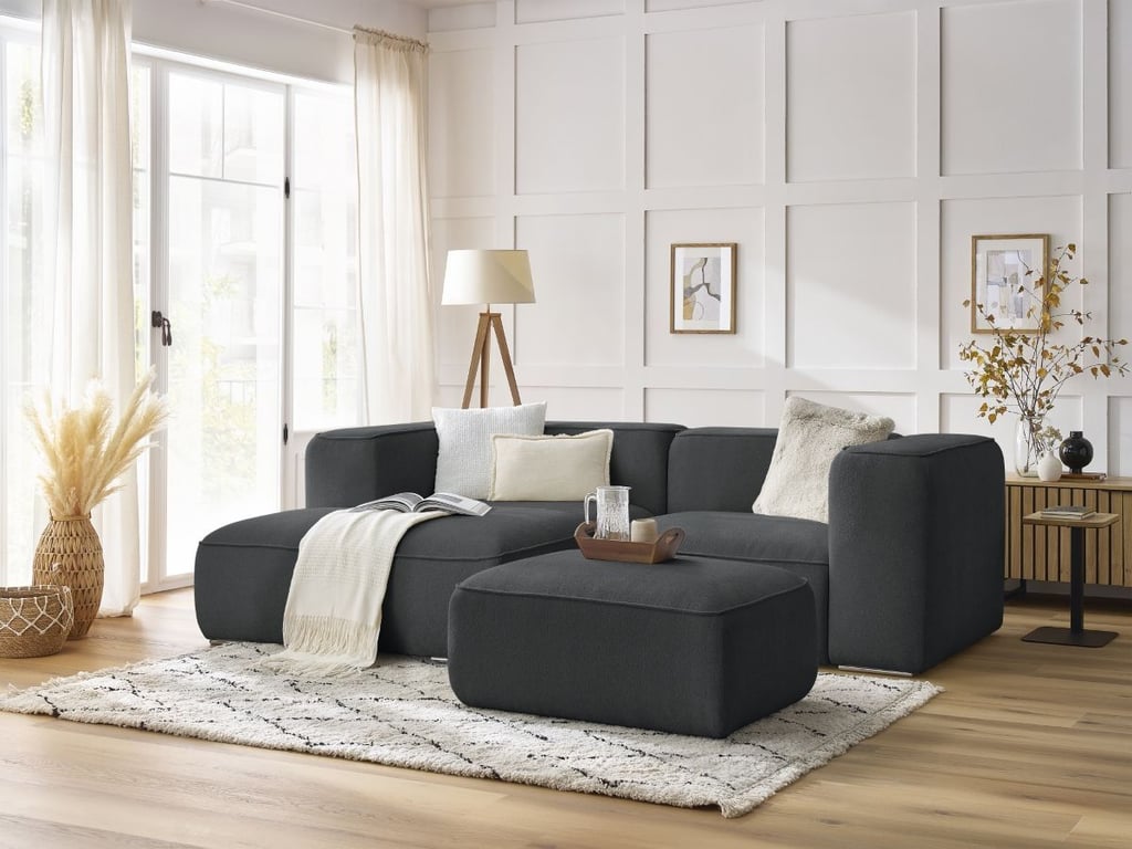 Produit similaire: Canapé d'angle fixe compact ZEPHYR avec pouf gris foncé angle gauche BOBOCHIC 4 places