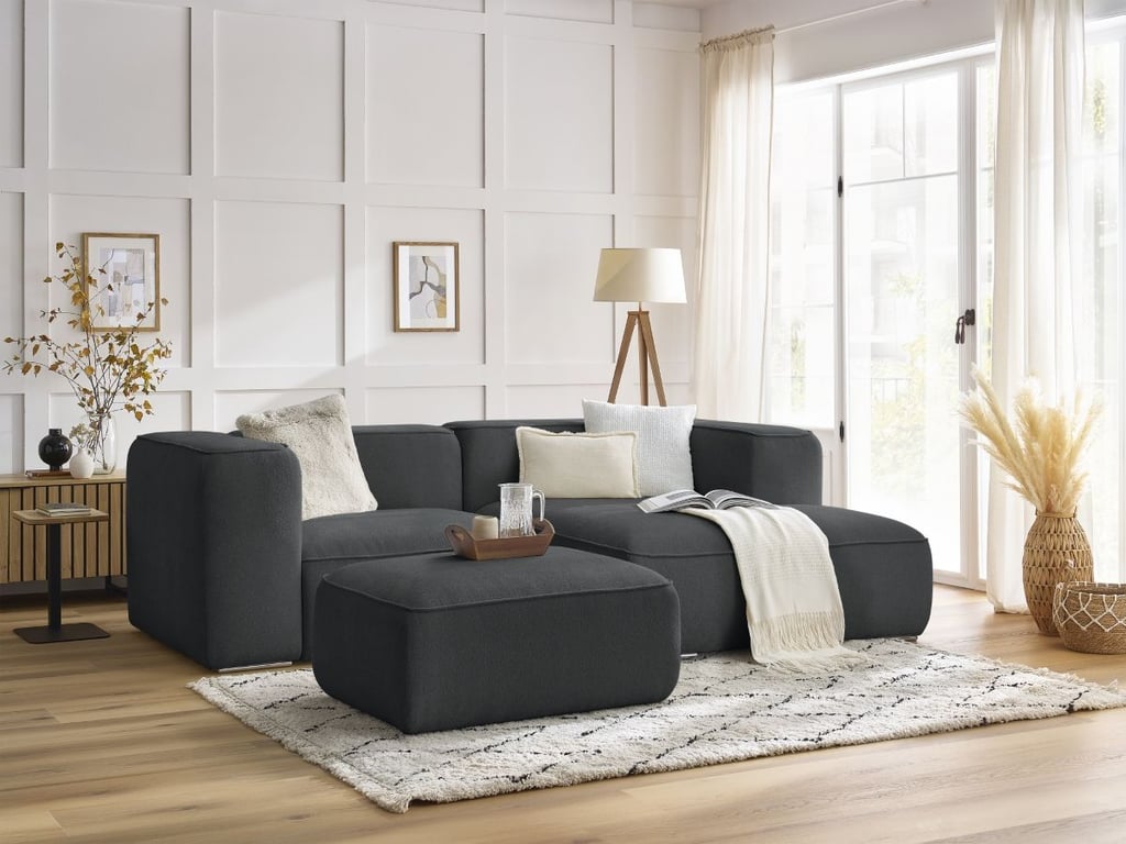 Produit similaire: Canapé d'angle fixe compact ZEPHYR avec pouf gris foncé angle droit BOBOCHIC 4 places