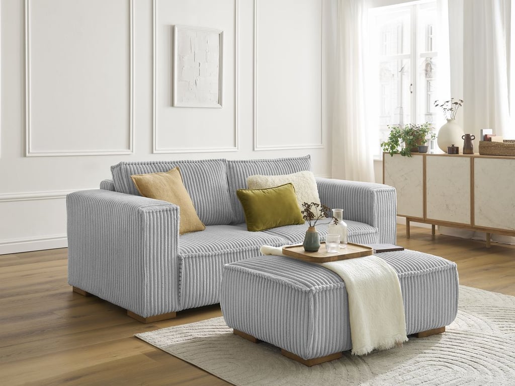 Produit similaire: Canapé droit fixe 2 places CHELSEA gros côtelé doux avec pouf gris clair BOBOCHIC