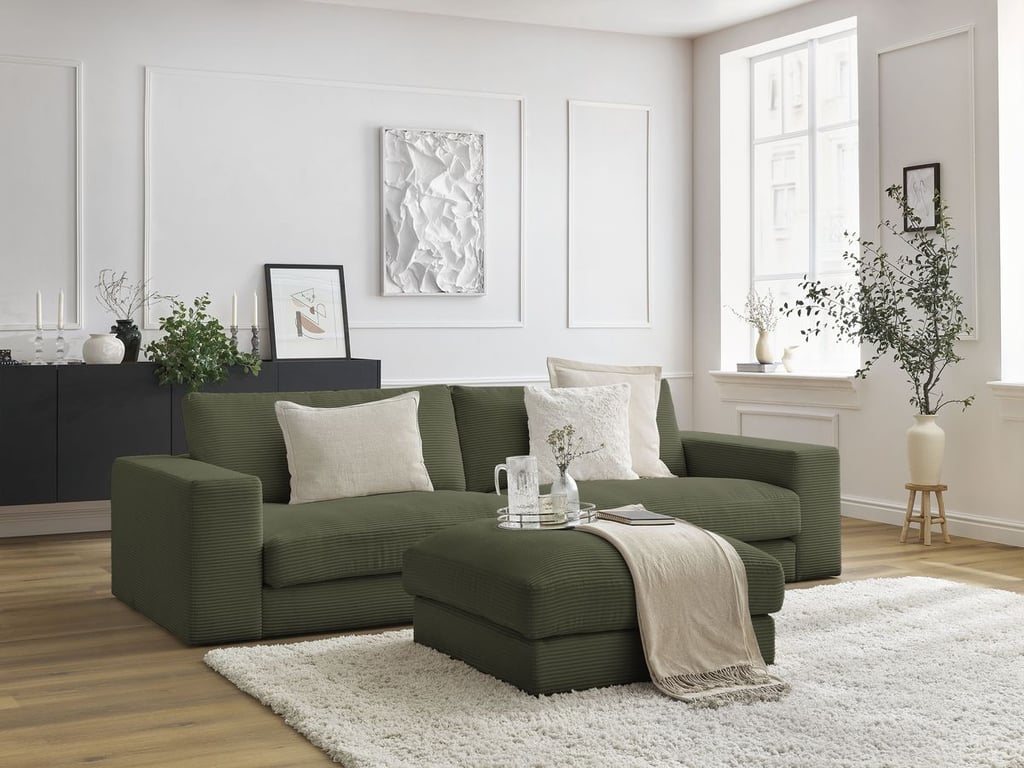 Produit similaire: Canapé droit fixe 3 places LEONARD velours côtelé avec pouf vert clair BOBOCHIC