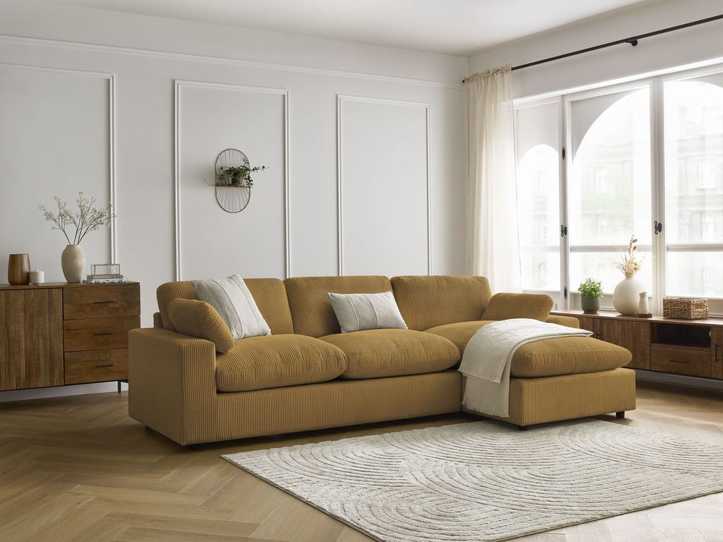 Produit similaire: Canapé d'angle réversible BELAIR velours côtelé jaune BOBOCHIC 4 places