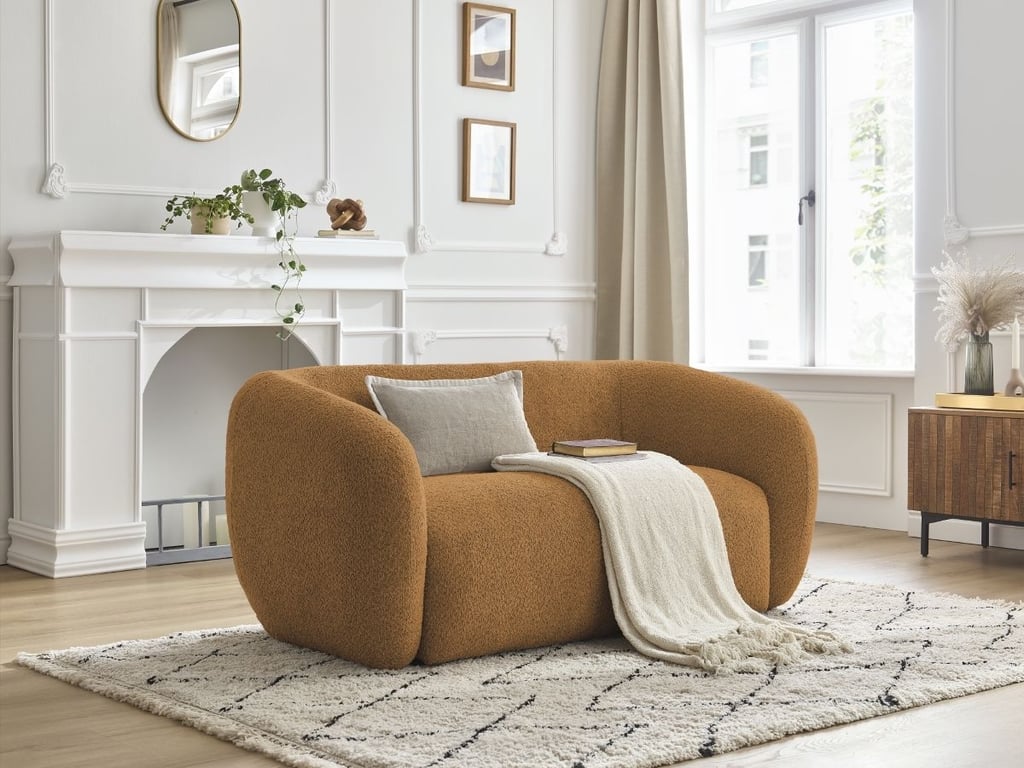 Produit similaire: Canapé droit fixe 2 places CELINE tissu bouclette jaune BOBOCHIC