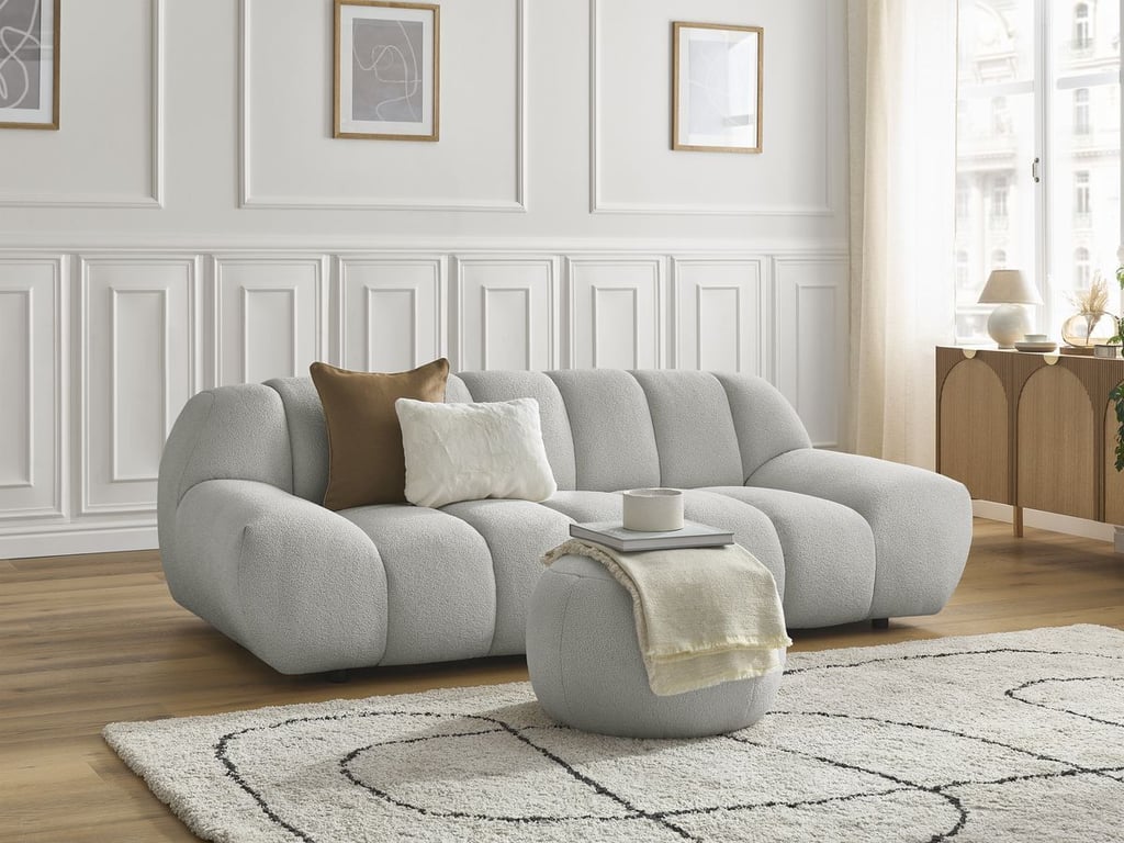 Produit similaire: Canapé droit fixe 2 places HAYDEN tissu bouclette avec pouf petit gris clair BOBOCHIC