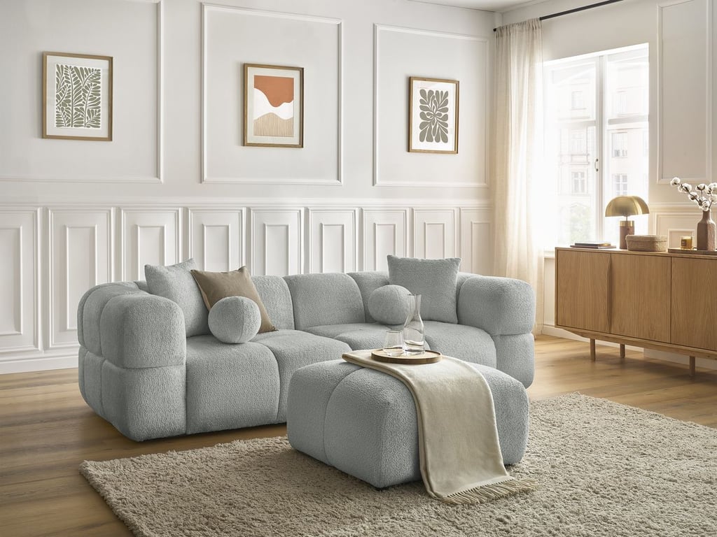 Produit similaire: Canapé droit fixe 3 places CRISTINA avec pouf gris clair BOBOCHIC