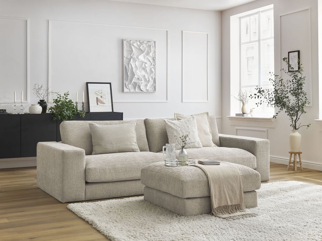 Produit similaire: Canapé droit fixe 3 places LEONARD tissu texturé avec pouf beige BOBOCHIC