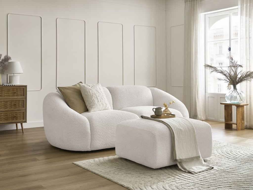 Produit similaire: Canapé droit fixe 2 places TINA tissu bouclette avec pouf blanc BOBOCHIC
