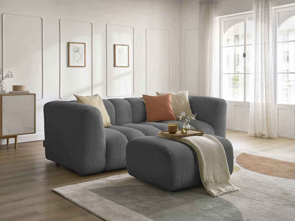 Produit similaire: Canapé droit fixe 3 places TALIA tissu bouclette avec pouf gris foncé BOBOCHIC