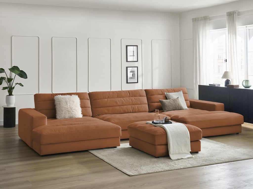 Produit similaire: Canapé panoramique fixe SIERRA velours avec pouf orange BOBOCHIC 4 places
