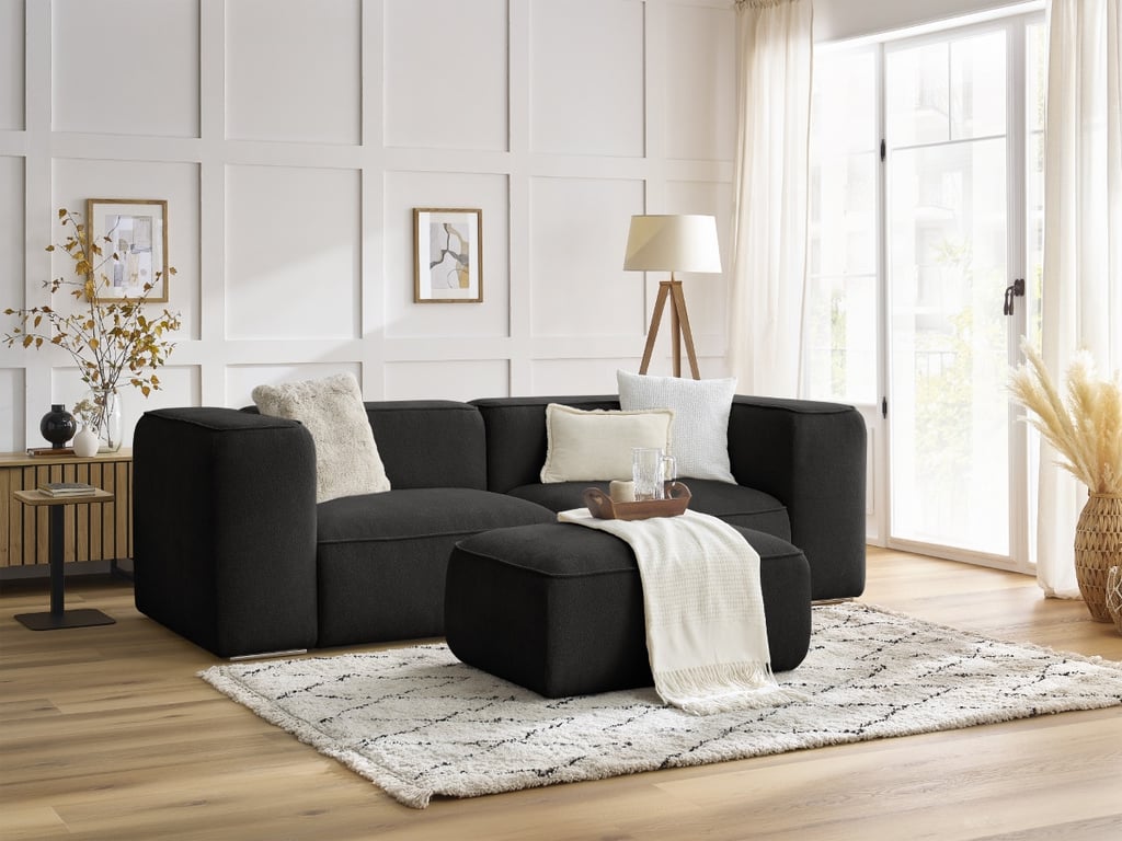 Produit similaire: Canapé droit fixe 2 places ZEPHYR avec pouf noir BOBOCHIC