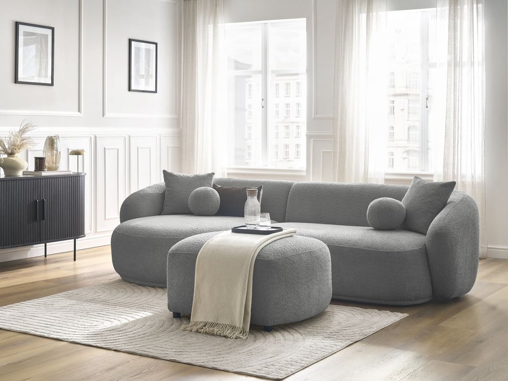 Produit similaire: Canapé d'angle fixe ASHLEY avec pouf gris clair angle gauche BOBOCHIC 4 places