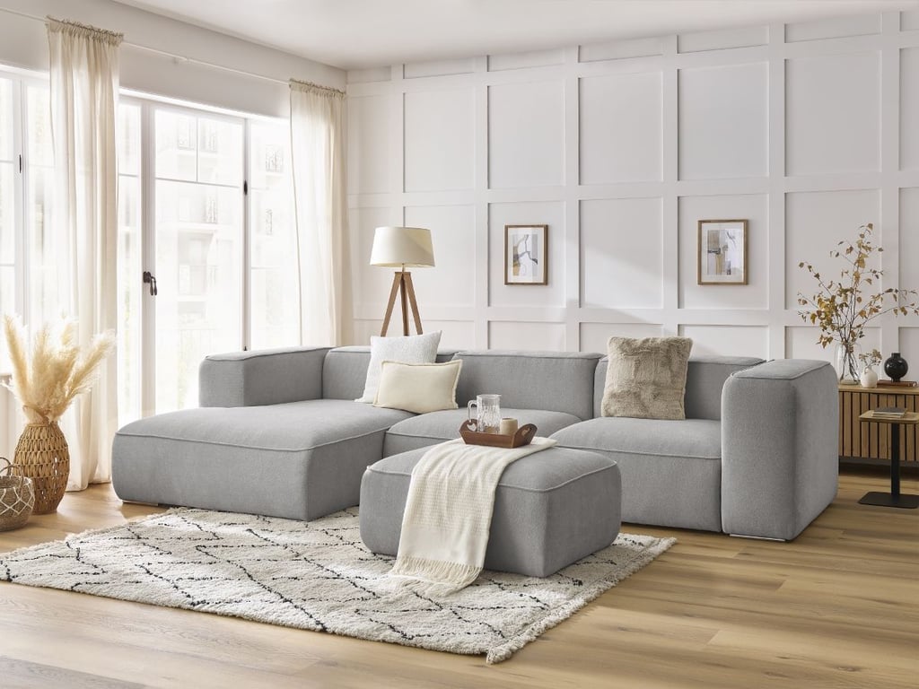 Produit similaire: Canapé d'angle fixe ZEPHYR avec pouf gris clair angle gauche BOBOCHIC 5 places