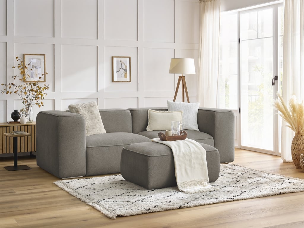 Produit similaire: Canapé droit fixe 2 places ZEPHYR avec pouf taupe BOBOCHIC