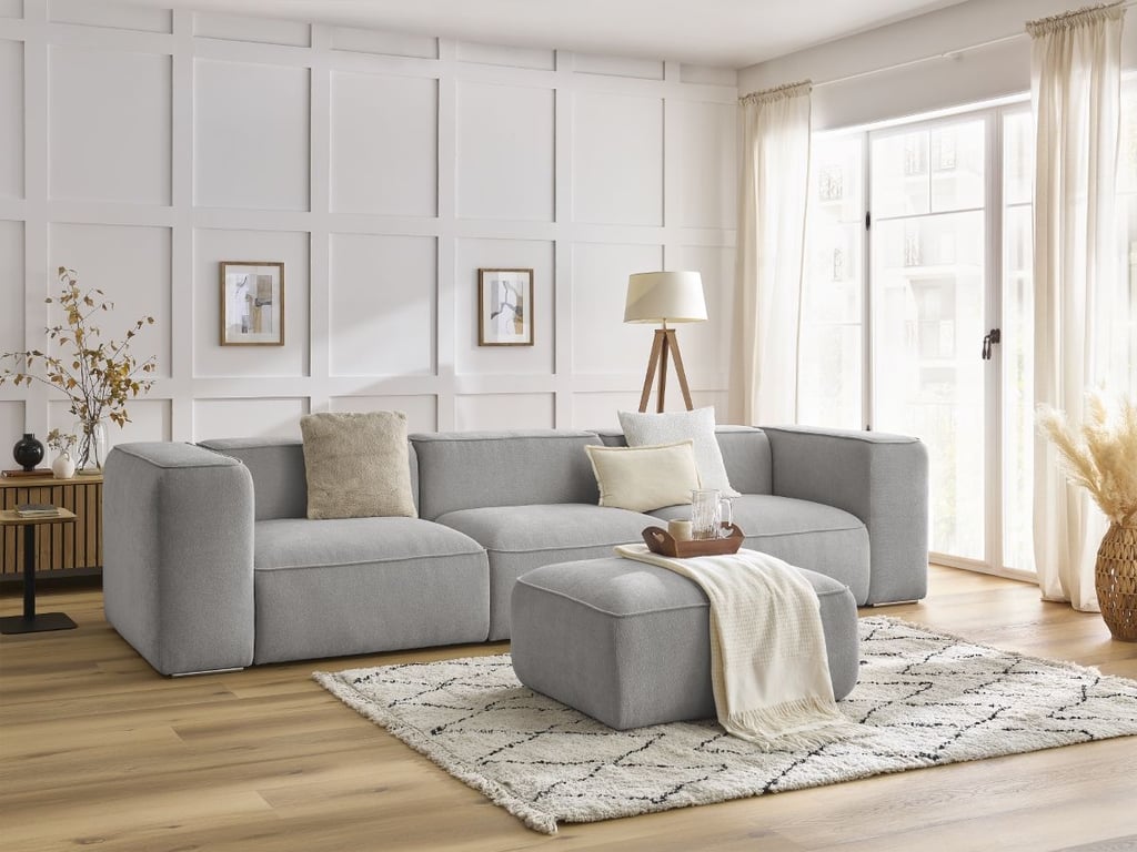 Produit similaire: Canapé droit fixe 3 places ZEPHYR avec pouf gris clair BOBOCHIC
