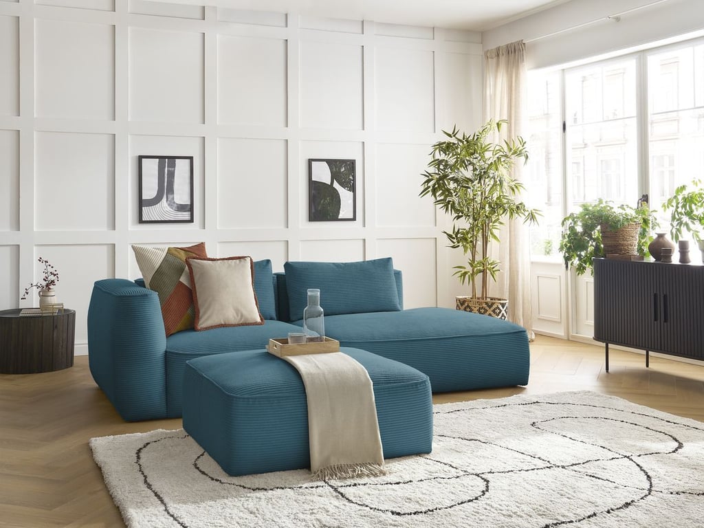 Produit similaire: Canapé droit fixe 3 places LEOPOLD velours côtelé avec pouf bleu clair accoudoir gauche BOBOCHIC