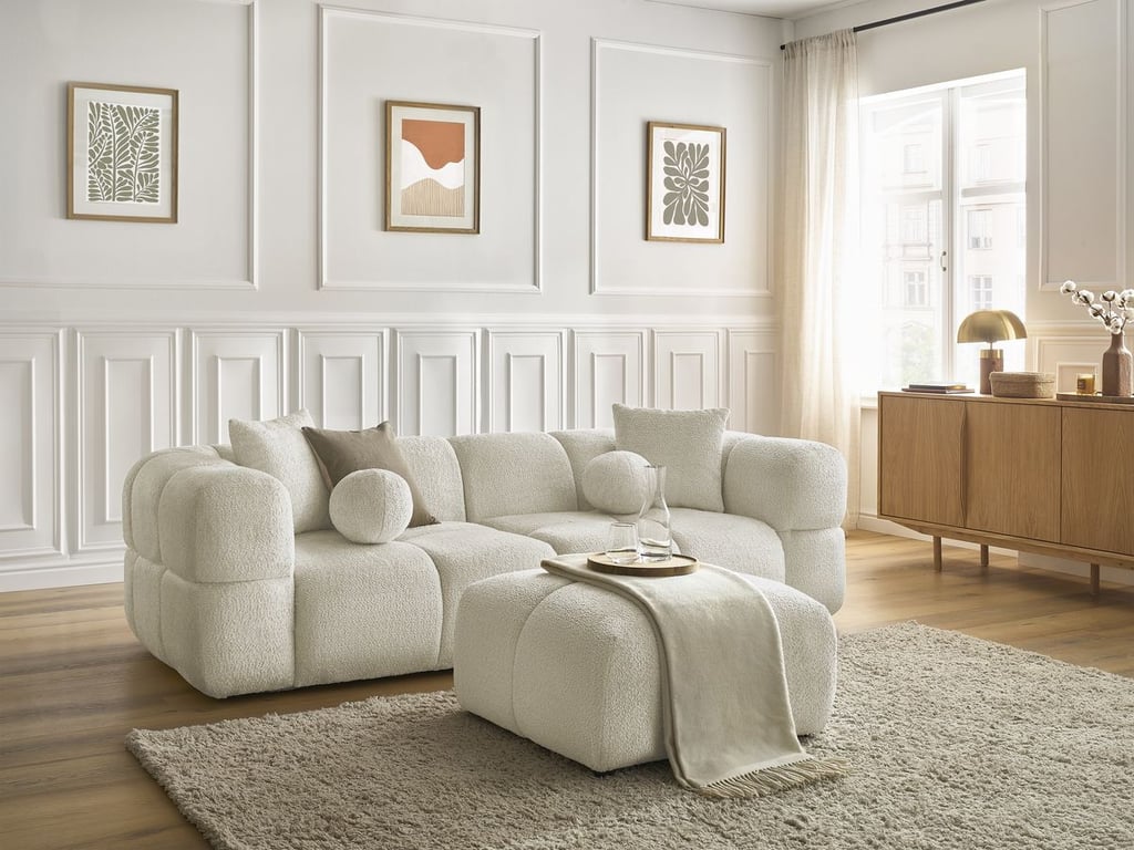 Produit similaire: Canapé droit fixe 3 places CRISTINA avec pouf beige BOBOCHIC