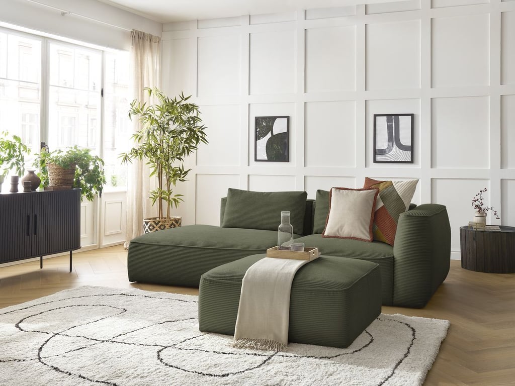 Produit similaire: Canapé droit fixe 3 places LEOPOLD velours côtelé avec pouf vert clair accoudoir droit BOBOCHIC
