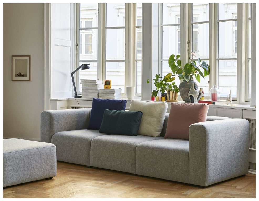 Produit similaire: Mags - Canapé 3 places tissu blanc