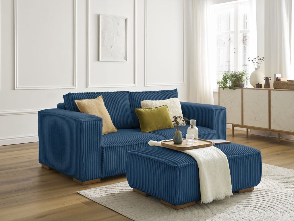 Produit similaire: Canapé droit fixe 2 places CHELSEA gros côtelé doux avec pouf bleu foncé BOBOCHIC