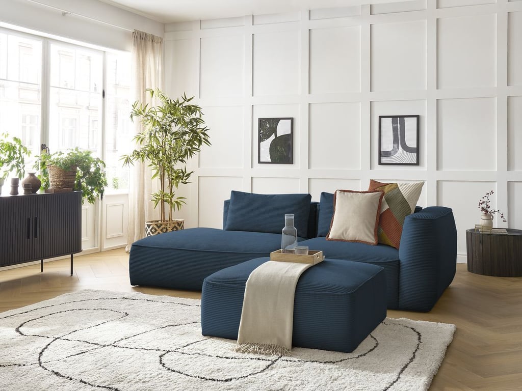 Produit similaire: Canapé droit fixe 3 places LEOPOLD velours côtelé avec pouf bleu foncé accoudoir droit BOBOCHIC