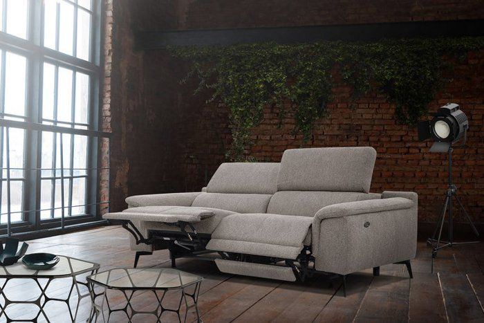 Produit similaire: Canapé droit 3 places XXL avec 2 relax électriques tissu taupe - Fiero