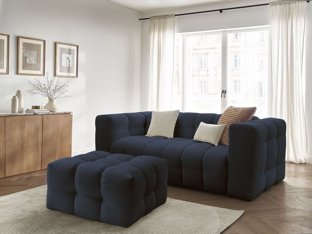 Produit similaire: Canapé droit convertible 3 places CLOUD tissu bouclette avec pouf bleu foncé BOBOCHIC 4 places