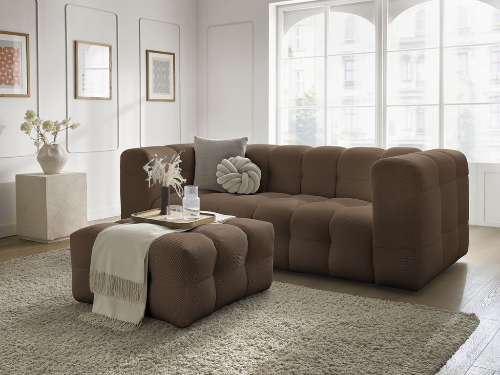 Produit similaire: Canapé droit fixe 3 places CLOUD tissu mesh avec pouf marron BOBOCHIC
