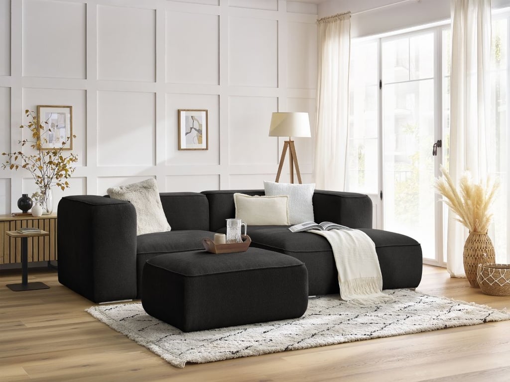 Produit similaire: Canapé d'angle fixe compact ZEPHYR avec pouf noir angle droit BOBOCHIC 4 places