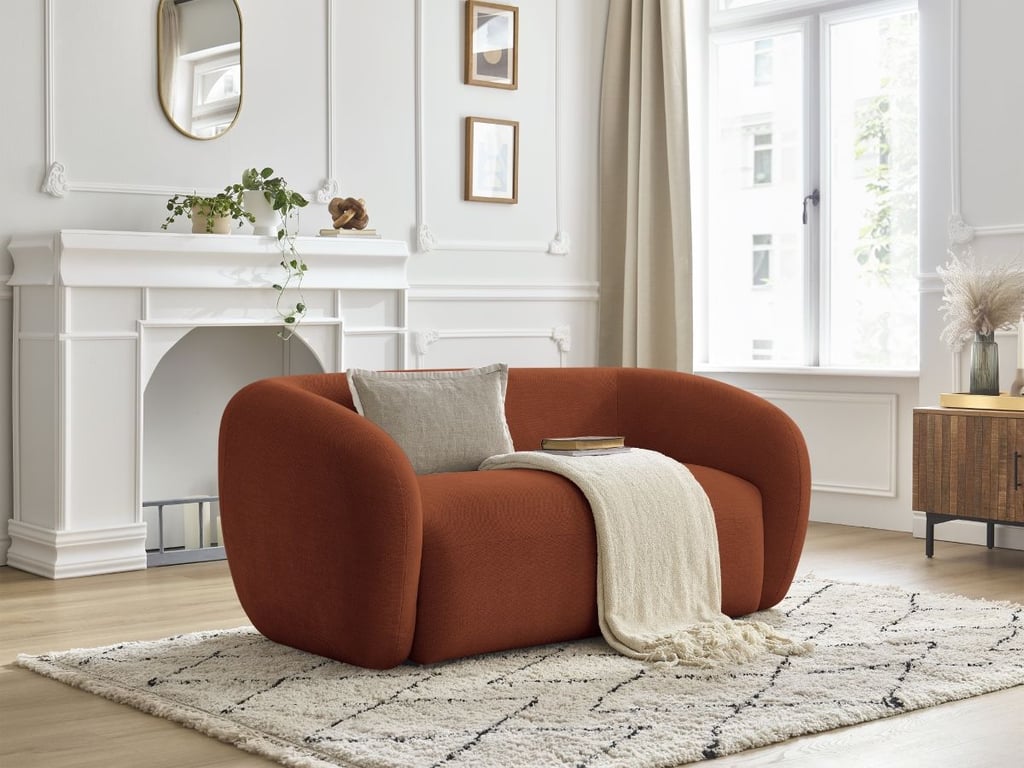 Produit similaire: Canapé droit fixe 2 places CELINE tissu lisse orange BOBOCHIC