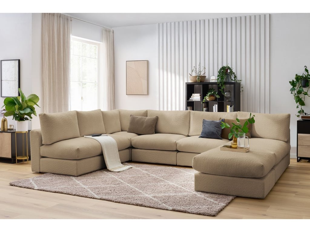 Produit similaire: Canapé d'angle fixe 100% modulable PARIS tissu bouclette 3 chauffeuses, 1 méridienne, 1 angle, 1 pouf marron BOBOCHIC 6 places