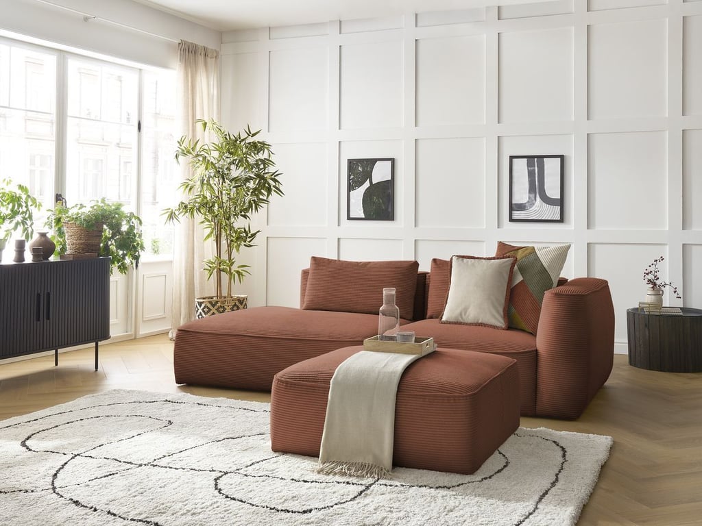 Produit similaire: Canapé droit fixe 3 places LEOPOLD velours côtelé avec pouf orange accoudoir droit BOBOCHIC