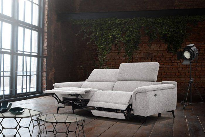 Produit similaire: Canapé droit 3 places XXL avec 2 relax  électriques tissu beige clair - Fiero