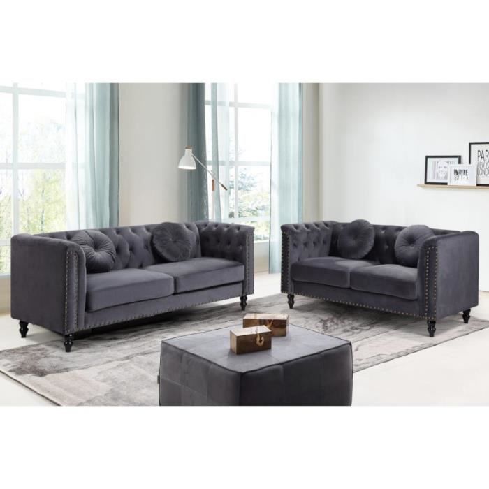 Produit similaire: Canapé en velours TURNER - Anthracite - 3+2 places - Dossier et accoudoirs capitonnés