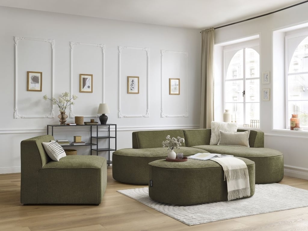 Produit similaire: Canapé d'angle fixe modulable ROUSSEAU tissu texturé avec 1 chauffeuse et 1 pouf vert angle droit BOBOCHIC 6 places
