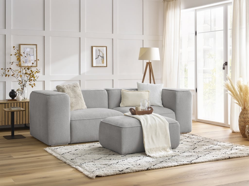 Produit similaire: Canapé droit fixe 2 places ZEPHYR avec pouf gris clair BOBOCHIC