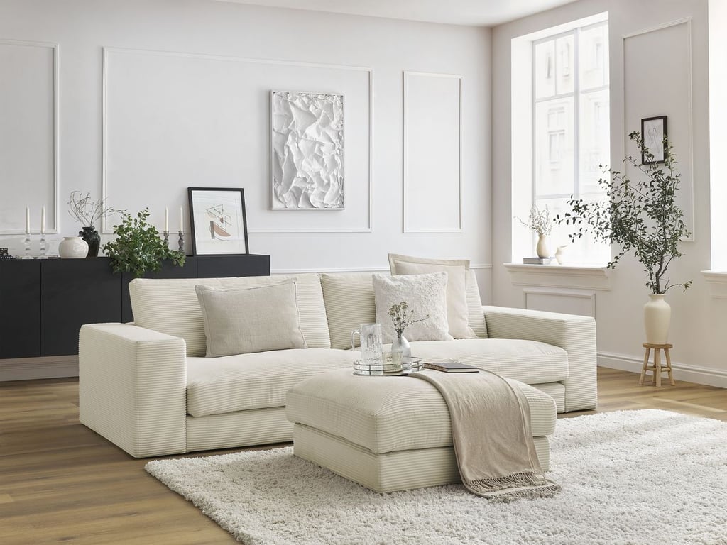 Produit similaire: Canapé droit fixe 3 places compact LEONARD velours côtelé avec pouf beige BOBOCHIC