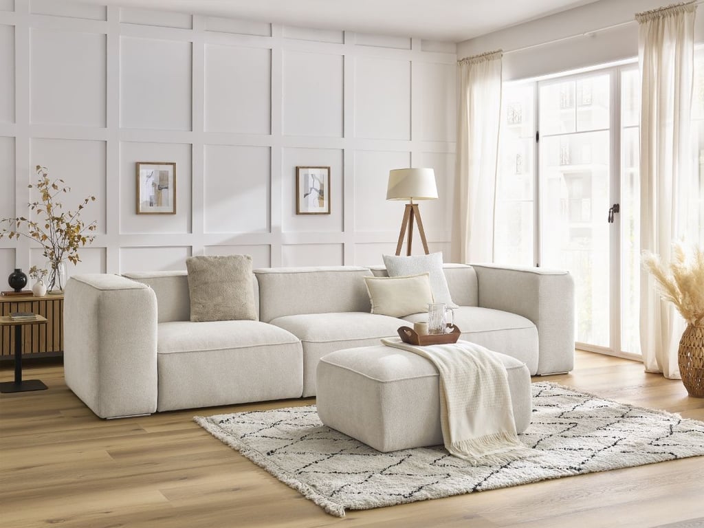 Produit similaire: Canapé droit fixe 3 places ZEPHYR avec pouf blanc BOBOCHIC