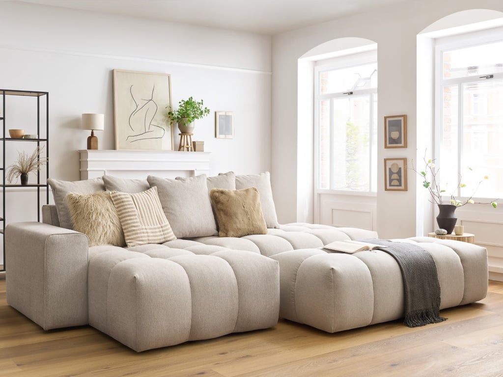 Produit similaire: Canapé d'angle fixe MONT-BLANC tissu avec pouf beige angle gauche BOBOCHIC 4 places