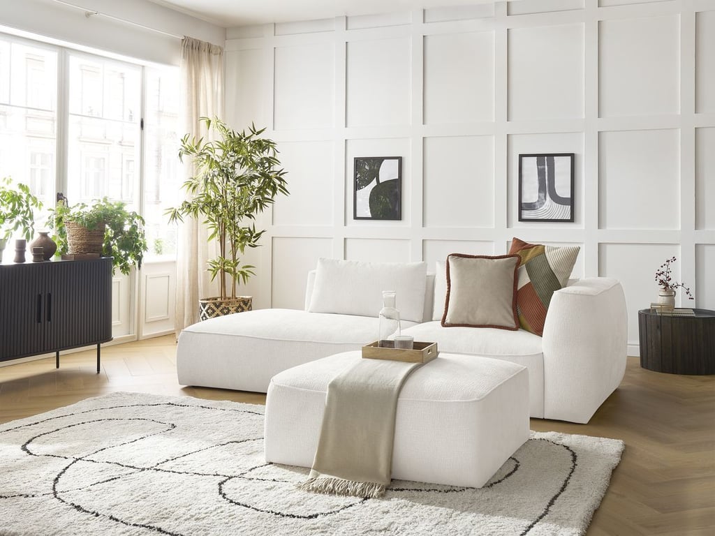 Produit similaire: Canapé droit fixe 3 places LEOPOLD tissu texturé avec pouf blanc accoudoir droit BOBOCHIC