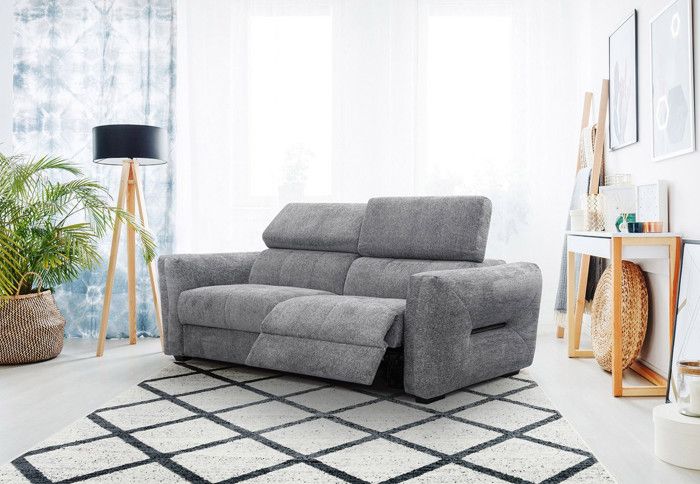 Produit similaire: Canapé droit 3 places avec un relax électrique à droit tissu gris moyen - CALVERA