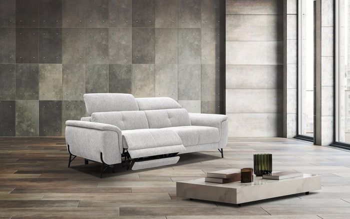 Produit similaire: Canapé relaxation électrique 3 places tissu beige clair - Courtois Laville - Avena