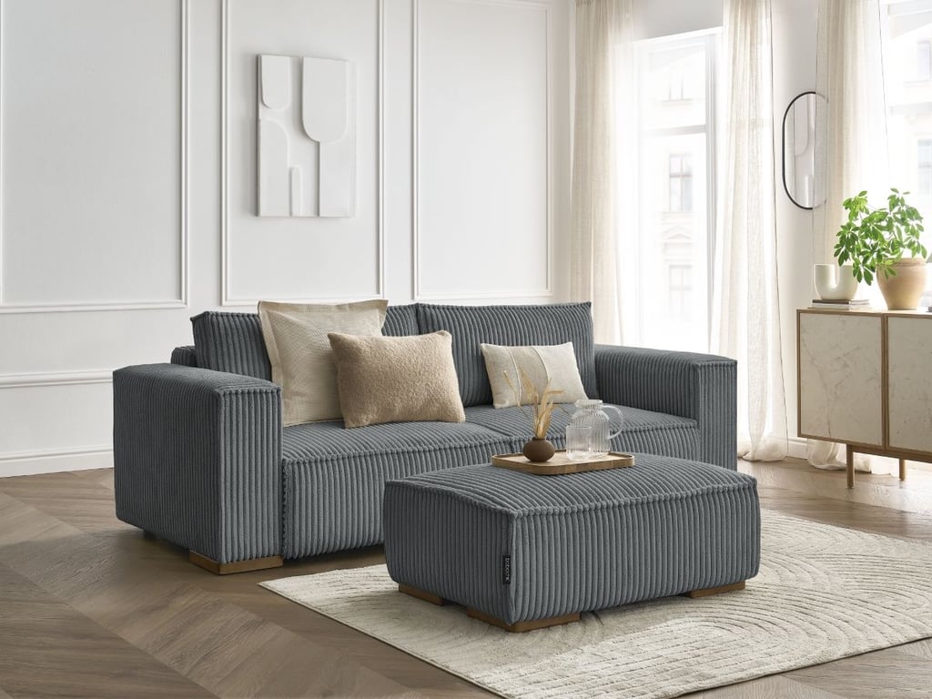 Produit similaire: Canapé droit convertible coffre CHELSEA gros côtelé doux avec pouf gris foncé BOBOCHIC 4 places