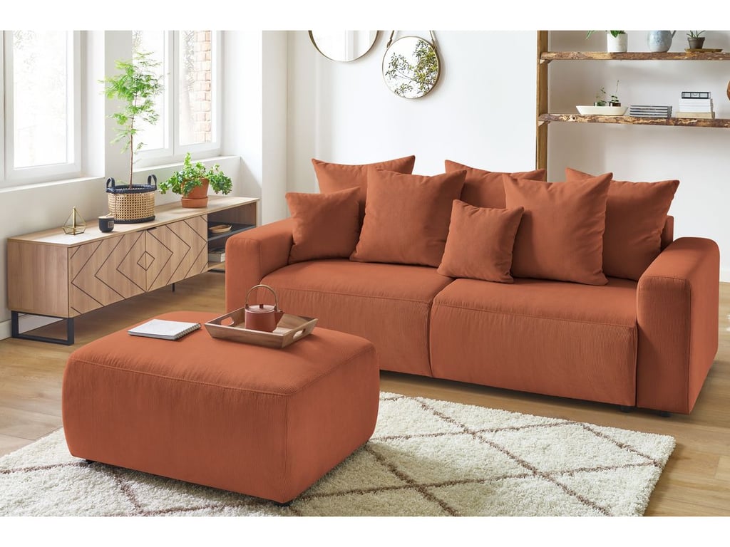 Produit similaire: Canapé droit convertible coffre ENVY velours côtelé avec pouf orange BOBOCHIC 3 places