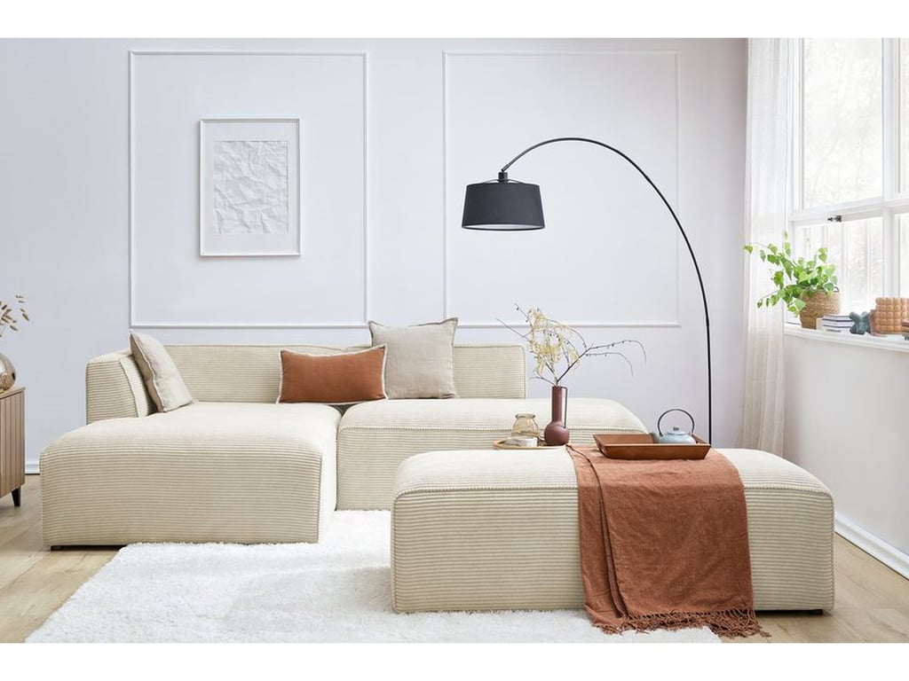 Produit similaire: Canapé d'angle fixe modulable MEGEVE tissu velours côtelé avec pouf beige angle gauche BOBOCHIC 5 places