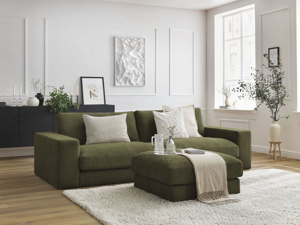 Produit similaire: Canapé droit fixe 3 places compact LEONARD tissu texturé avec pouf vert BOBOCHIC